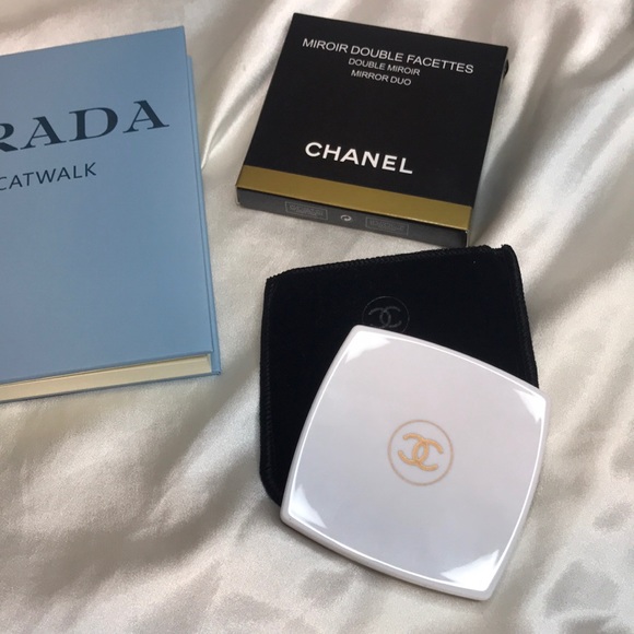 ⭐️ Authentic Chanel Double Facette Mirror - Picture 1 of 6